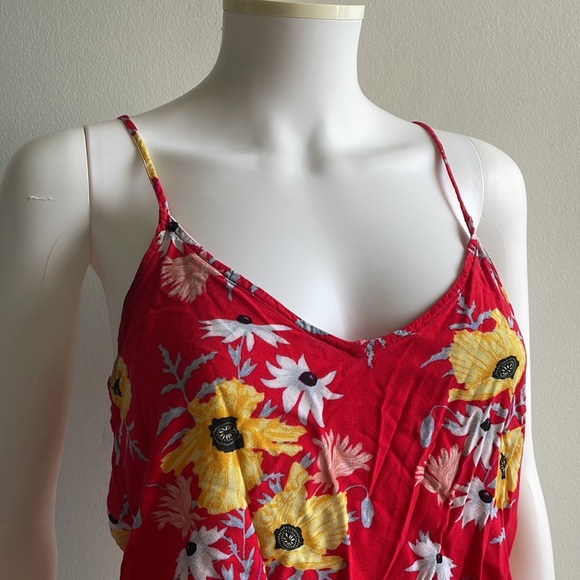 Red Floral Tank Top - Picture 2 of 6